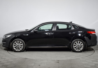 Подержанный автомобиль Kia Optima Sedan 2017 года (8 фото)