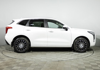 Подержанный автомобиль Haval Jolion 2023 года (4 фото)