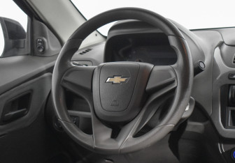 Подержанный автомобиль Chevrolet Cobalt Sedan 2013 года (14 фото)