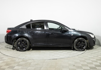 Подержанный автомобиль Chevrolet Cruze Sedan 2013 года (4 фото)