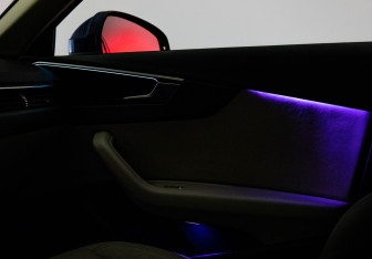 Подержанный автомобиль Audi A4 Sedan 2017 года (17 фото)