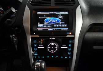 Подержанный автомобиль Ford Explorer 2013 года (19 фото)