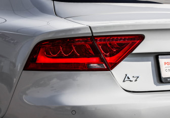 Подержанный автомобиль Audi A7 2012 года (11 фото)