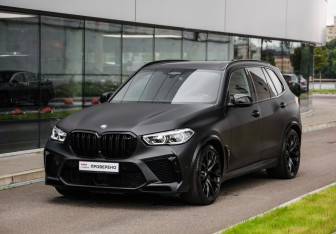 Подержанный автомобиль BMW X5 M 2021 года (3 фото)