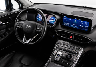 Подержанный автомобиль Hyundai Santa Fe 2022 года (20 фото)