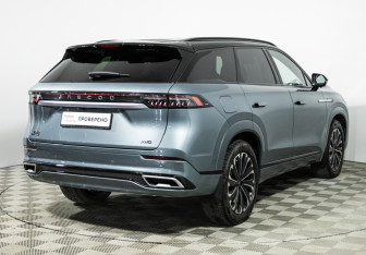 Подержанный автомобиль Jaecoo J8 2024 года (5 фото)