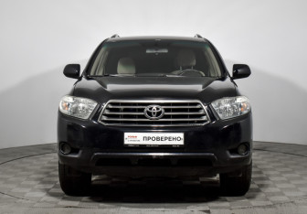 Подержанный автомобиль Toyota Highlander 2008 года (2 фото)