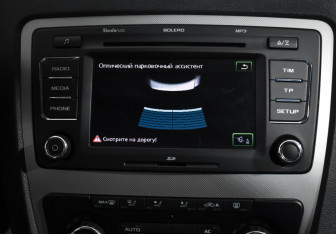 Подержанный автомобиль Skoda Octavia Liftback 2012 года (17 фото)