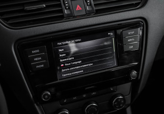 Подержанный автомобиль Skoda Octavia Liftback 2018 года (12 фото)