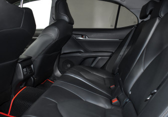Подержанный автомобиль Toyota Camry Sedan 2018 года (14 фото)