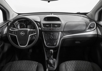 Подержанный автомобиль Opel Mokka 2014 года (10 фото)