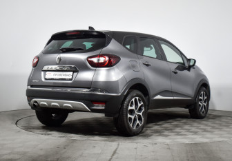 Подержанный автомобиль Renault Kaptur 2017 года (5 фото)