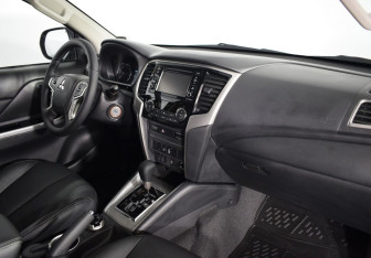 Новый Mitsubishi L200 2024 (7 фото)