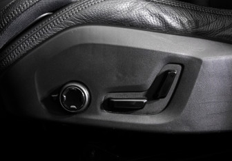 Подержанный автомобиль Volvo XC60 2019 года (35 фото)