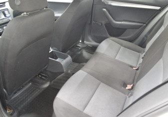 Подержанный автомобиль Skoda Octavia Liftback 2014 года (11 фото)