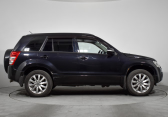 Подержанный автомобиль Suzuki Grand Vitara 2011 года (4 фото)