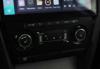Подержанный автомобиль Skoda Octavia Liftback 2012 года (15 фото)