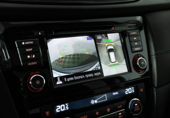 Подержанный автомобиль Nissan X-Trail 2020 года (16 фото)