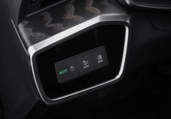 Подержанный автомобиль Audi A6 Sedan 2020 года (24 фото)