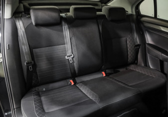 Подержанный автомобиль Skoda Rapid Liftback 2018 года (21 фото)