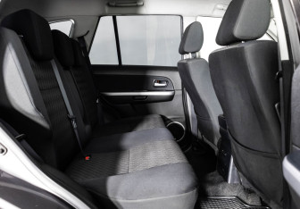 Подержанный автомобиль Suzuki Grand Vitara 2013 года (16 фото)