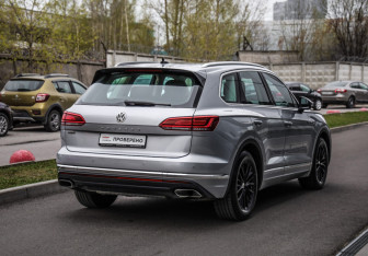 Подержанный автомобиль Volkswagen Touareg 2018 года (6 фото)