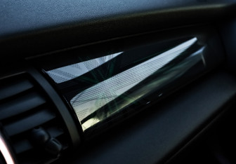 Подержанный автомобиль MINI Hatch 2020 года (16 фото)