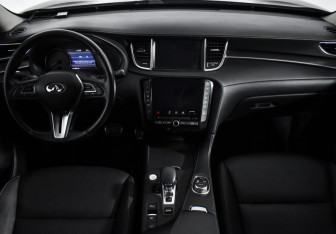 Подержанный автомобиль Infiniti QX50 2019 года (16 фото)
