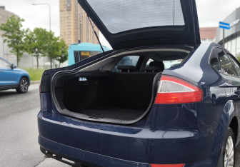 Подержанный автомобиль Ford Mondeo Liftback 2008 года (16 фото)
