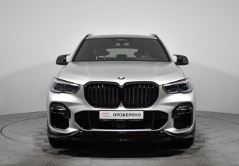 Подержанный автомобиль BMW X5 2020 года (2 фото)