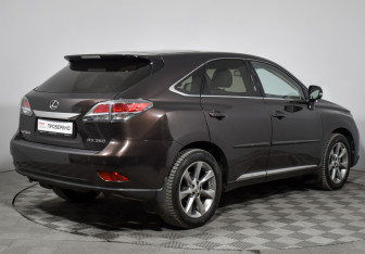 Подержанный автомобиль Lexus RX 2013 года (5 фото)
