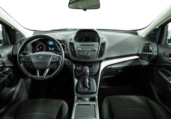 Подержанный автомобиль Ford Kuga 2017 года (13 фото)