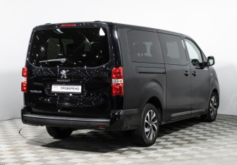 Подержанный автомобиль Peugeot Traveller 2018 года (5 фото)