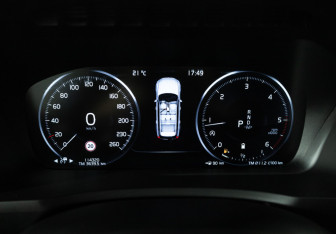 Подержанный автомобиль Volvo XC90 2019 года (12 фото)