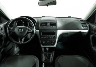Подержанный автомобиль Skoda Yeti 2014 года (13 фото)