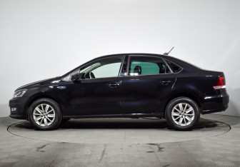Подержанный автомобиль Volkswagen Polo Sedan 2020 года (8 фото)