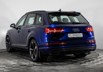 Подержанный автомобиль Audi Q7 2019 года (9 фото)