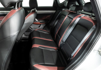 Подержанный автомобиль Geely Coolray 2021 года (10 фото)