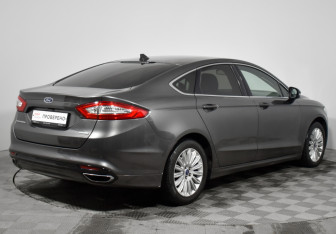 Подержанный автомобиль Ford Mondeo Sedan 2017 года (5 фото)