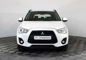 Подержанный автомобиль Mitsubishi ASX 2013 года (2 фото)