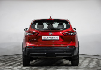Подержанный автомобиль Nissan Qashqai 2020 года (6 фото)