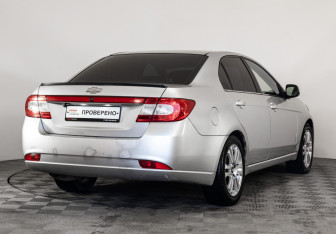 Подержанный автомобиль Chevrolet Epica 2011 года (5 фото)