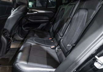 Подержанный автомобиль BMW X3 2018 года (11 фото)