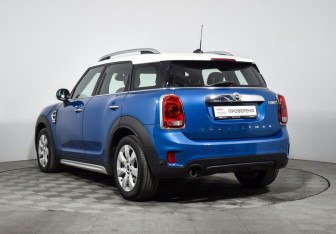 Подержанный автомобиль MINI Countryman 2020 года (7 фото)