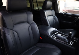 Подержанный автомобиль Lexus LX 2016 года (27 фото)