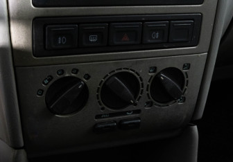 Подержанный автомобиль Chery Amulet (A15) 2006 года (12 фото)