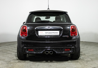 Подержанный автомобиль MINI Hatch 2015 года (6 фото)
