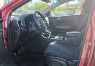Подержанный автомобиль Kia Sportage 2017 года (15 фото)