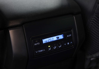 Подержанный автомобиль Toyota Land Cruiser Prado 2019 года (24 фото)