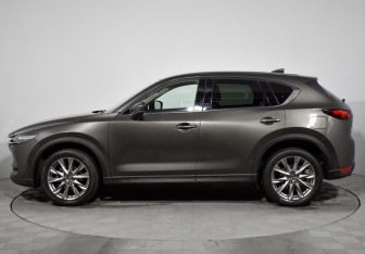 Подержанный автомобиль Mazda CX-5 2019 года (8 фото)